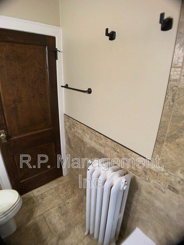 Charming 3bdrm 2bath with natural woodwork throughout property image