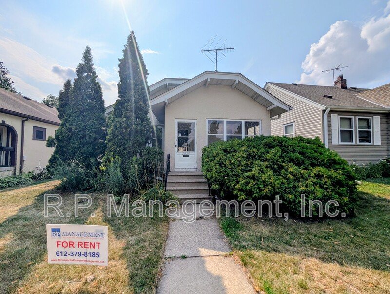 Charming 2-bedroom, 1-bath home just a few blocks from beautiful Minne property image