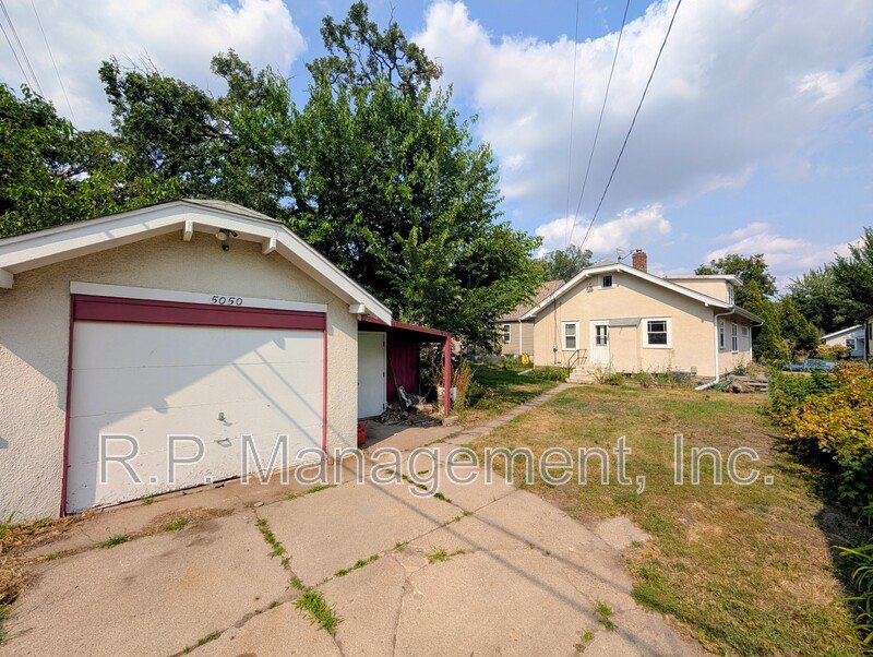 Charming 2-bedroom, 1-bath home just a few blocks from beautiful Minne property image
