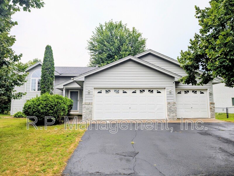 Ideal Split Entry Home. 8/10 property image