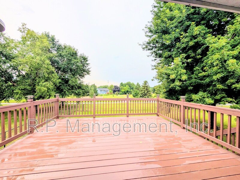 Ideal Split Entry Home. 8/10 property image