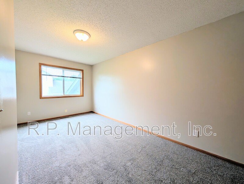 Ideal Split Entry Home. 8/10 property image
