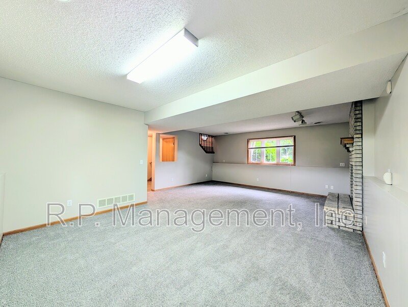 Ideal Split Entry Home. 8/10 property image