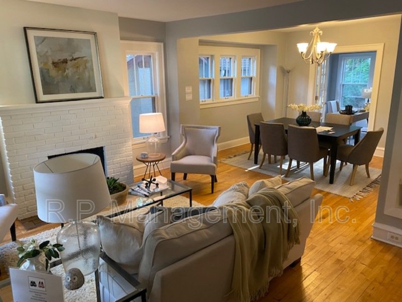 Adorable 3BR/2BA Uptown Mpls near lakes. property image