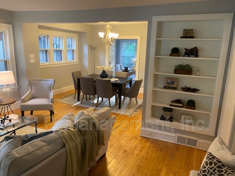 Adorable 3BR/2BA Uptown Mpls near lakes. property image