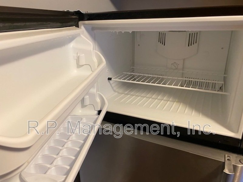 Adorable 3BR/2BA Uptown Mpls near lakes. property image