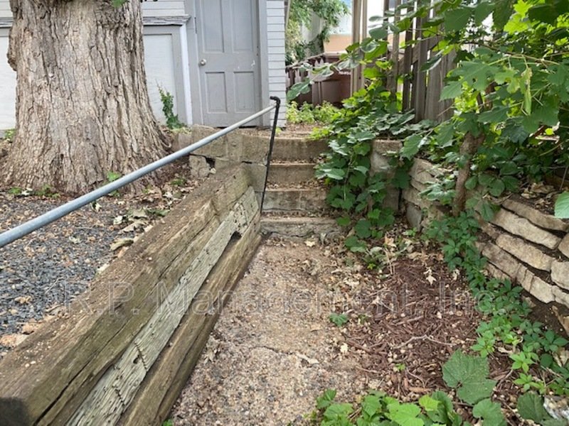 Adorable 3BR/2BA Uptown Mpls near lakes. property image