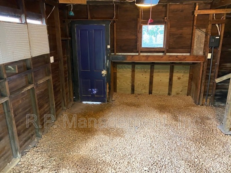 Adorable 3BR/2BA Uptown Mpls near lakes. property image