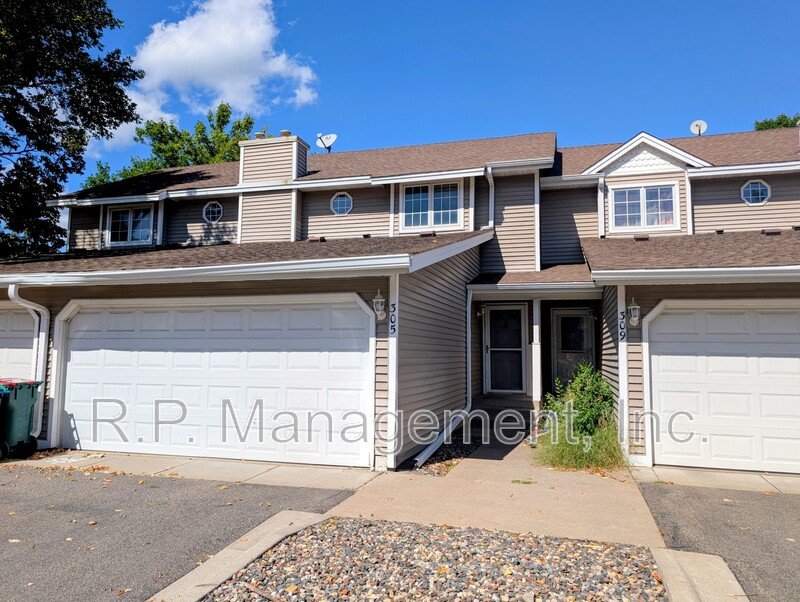 Charming & spacious 2BR/2BA Columbia Heights Townhome! property image