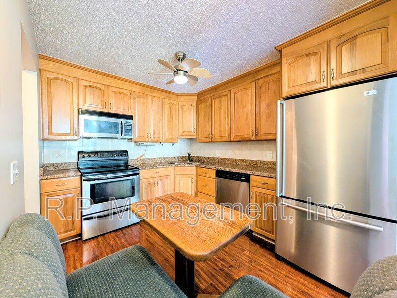 Charming & spacious 2BR/2BA Columbia Heights Townhome! property image
