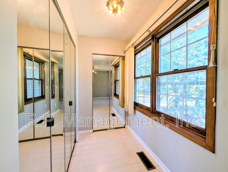 Charming & spacious 2BR/2BA Columbia Heights Townhome! property image