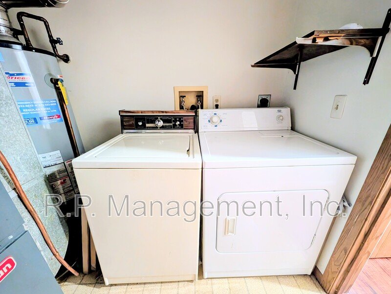 Charming & spacious 2BR/2BA Columbia Heights Townhome! property image