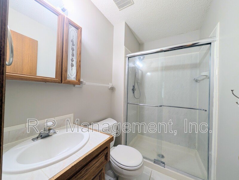 5 Bedroom home in Eagan.  Available now! property image