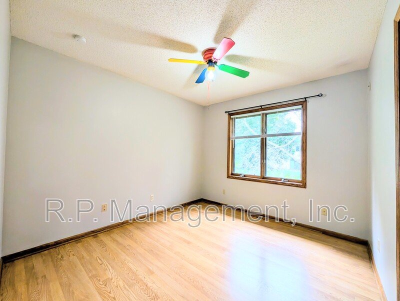 5 Bedroom home in Eagan.  Available now! property image