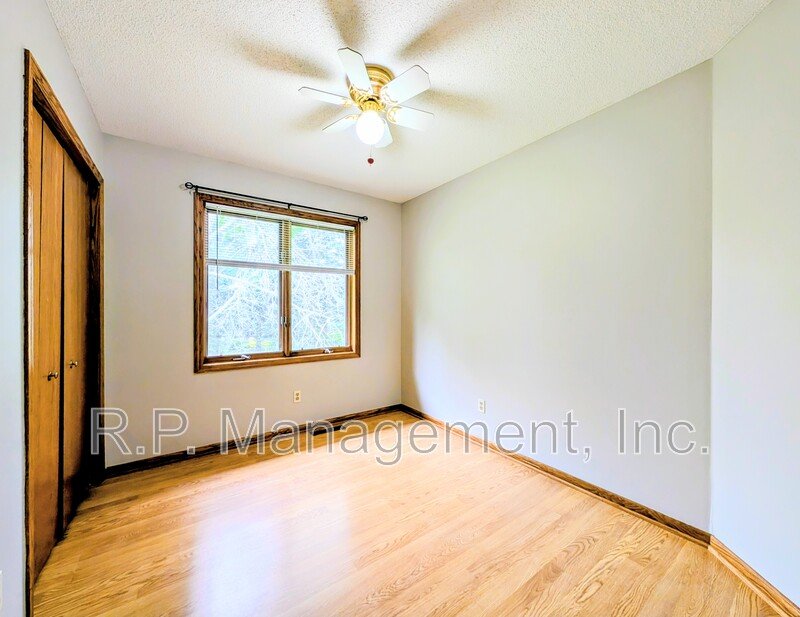 5 Bedroom home in Eagan.  Available now! property image