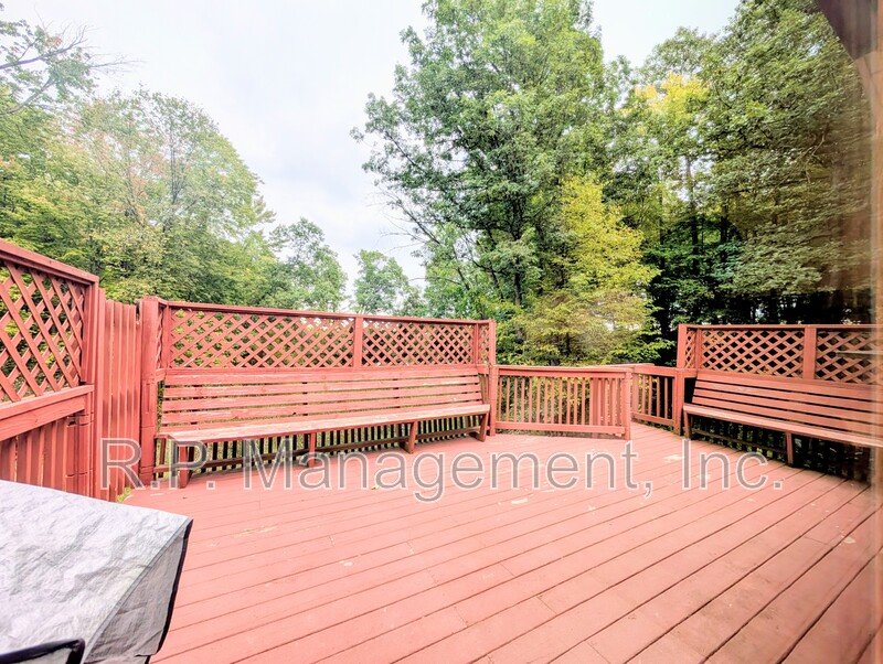 Country living 4bdrm 2bath home with amenities.  Available now! property image