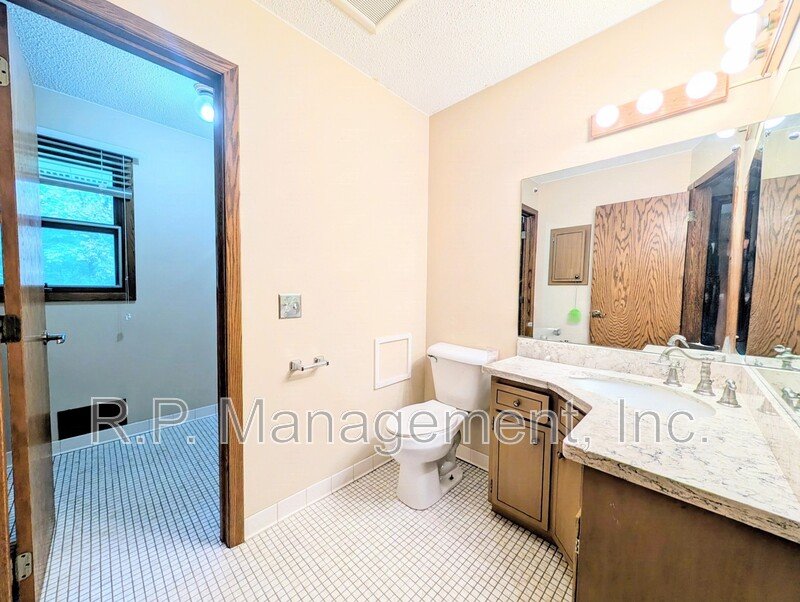 Country living 4bdrm 2bath home with amenities.  Available now! property image