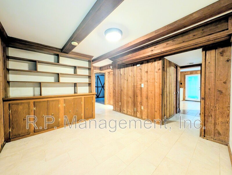 Country living 4bdrm 2bath home with amenities.  Available now! property image