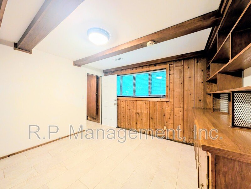 Country living 4bdrm 2bath home with amenities.  Available now! property image