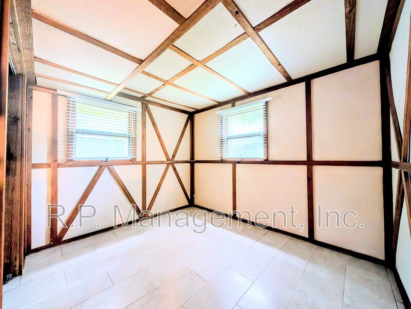 Country living 4bdrm 2bath home with amenities.  Available now! property image